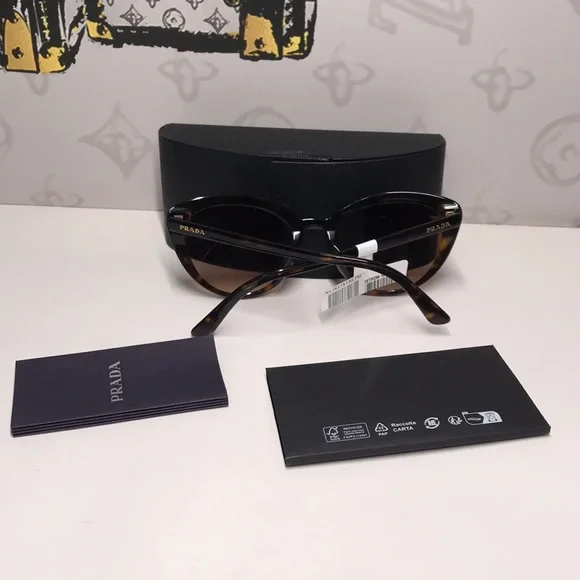 New Authentic Prada SPR 02V-F 2AU-6S1 Women’s Sunglasses – Tortoise